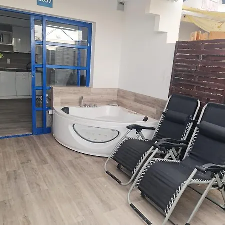 Maspalomas Jacuzzi Bungalow * Las Palmas de Gran Canaria